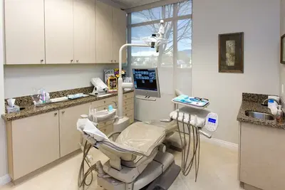El Paseo Dental Center - Andrew Lee, D.D.S.