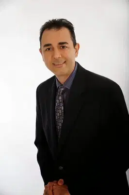 Dr Ferris Nazeri DMD