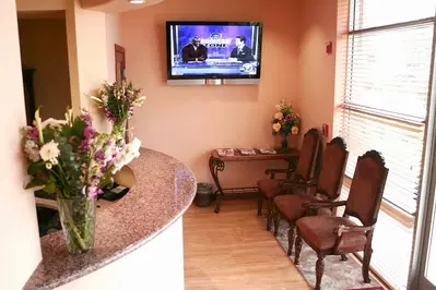 Riverwalk Dental Spa: Truc Mai, D.D.S & Hieu Mai, D.D.S