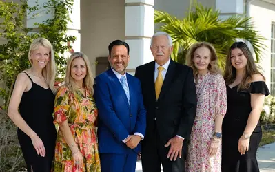 Dentistry180 I Dr. Mario Romero, Esthetic and biomimetic dentistry