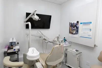 Dr. Dino U. Dee, DDS