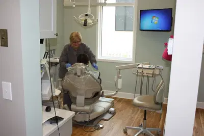 East Cooper Smiles: Jason Annan, DDS