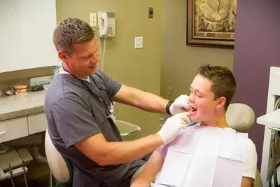 Ben Lomond Dental: Larson Wade E DDS